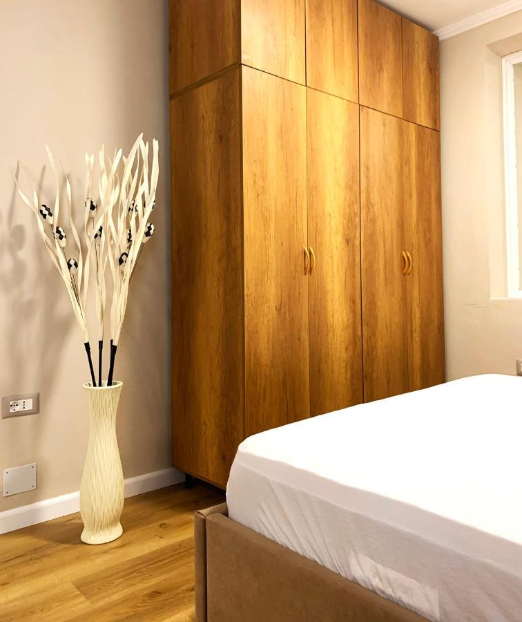Bruno'S Apartment Тирана Экстерьер фото